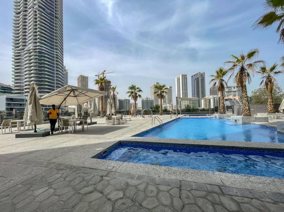 Cozy Studio In Sparkle Tower Jbr By Suiteable Ντουμπάι Εξωτερικό φωτογραφία